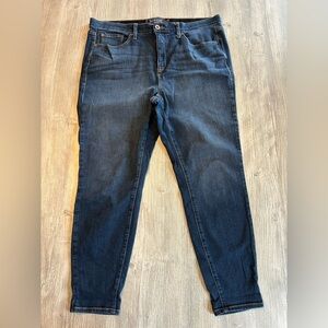 Torrid Women's Jeans 20R Sky High Skinny Dark Wash Denim Premium Taper Stretch